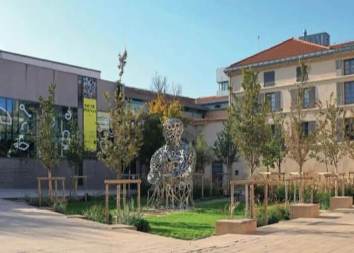 Hyper Centre De - N21 * فالنسيا