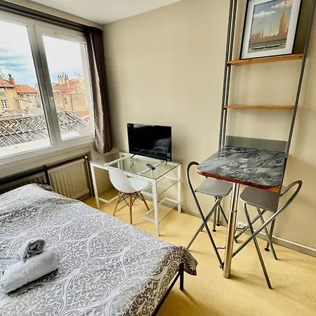 Appartamento Hyper Centre De - N21 *